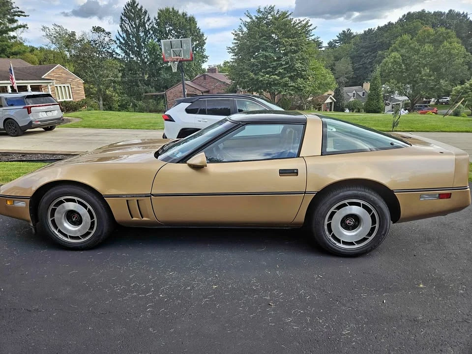 1985 Chevrolet Corvette C4 - Image 1 of 4