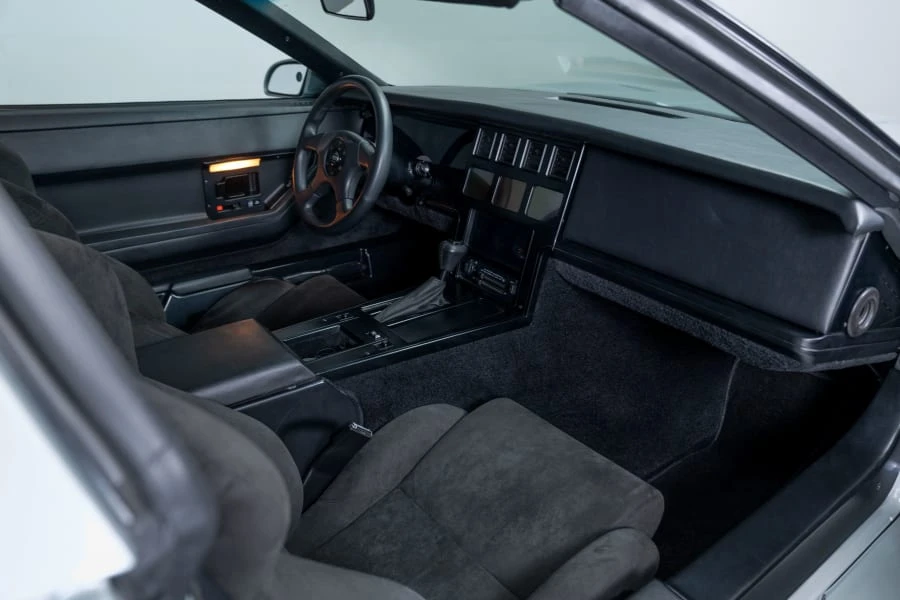 1985 Chevrolet Corvette C4 - Image 18 of 31