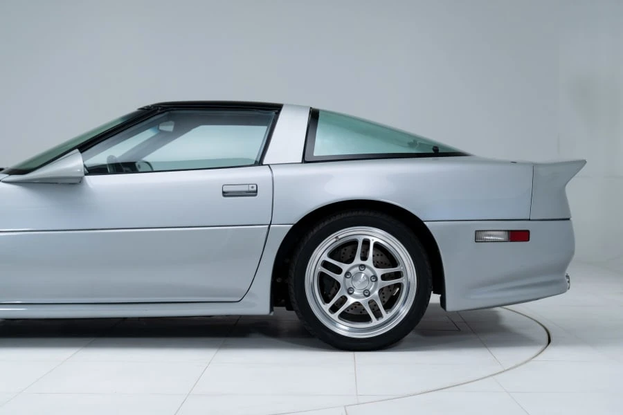 1985 Chevrolet Corvette C4 - Image 10 of 31