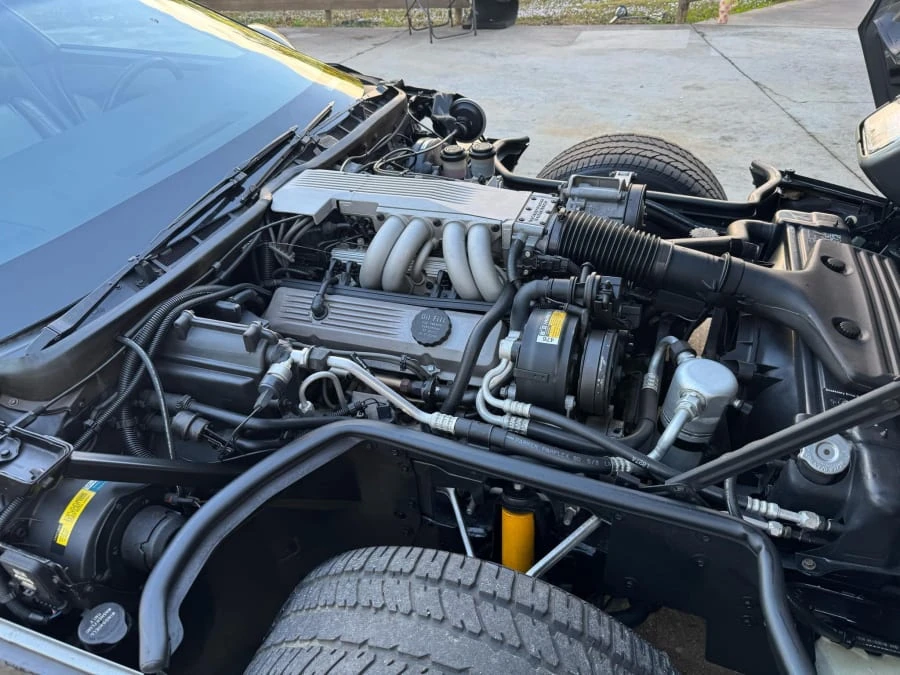 1985 Chevrolet Corvette C4 - Image 14 of 15
