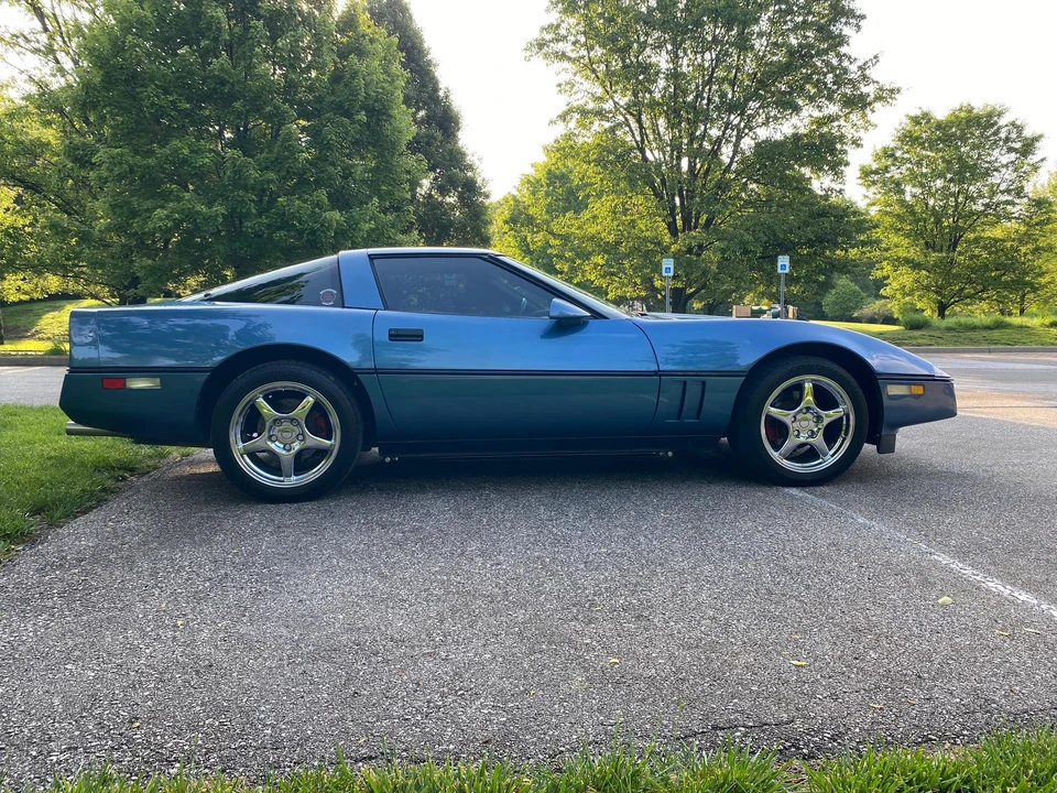 1985 Chevrolet Corvette C4 - Image 8 of 31
