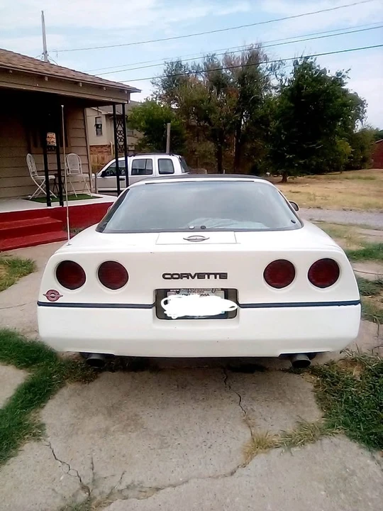 1985 Chevrolet Corvette C4 - Image 2 of 3