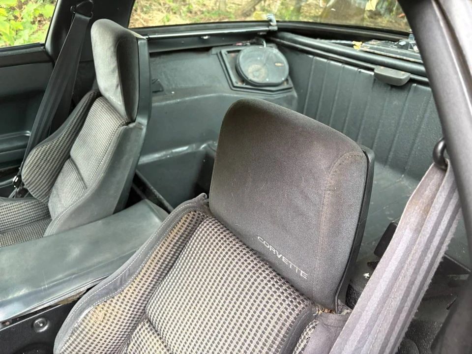 1985 Chevrolet Corvette C4 - Image 9 of 10