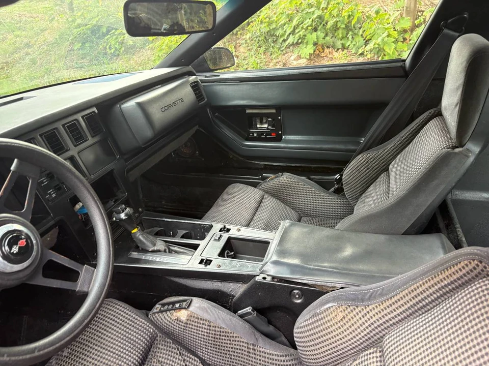 1985 Chevrolet Corvette C4 - Image 8 of 10
