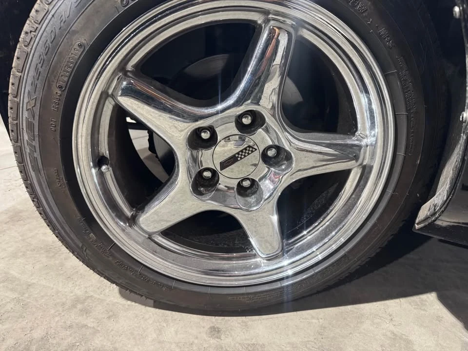 1985 Chevrolet Corvette C4 - Image 16 of 19