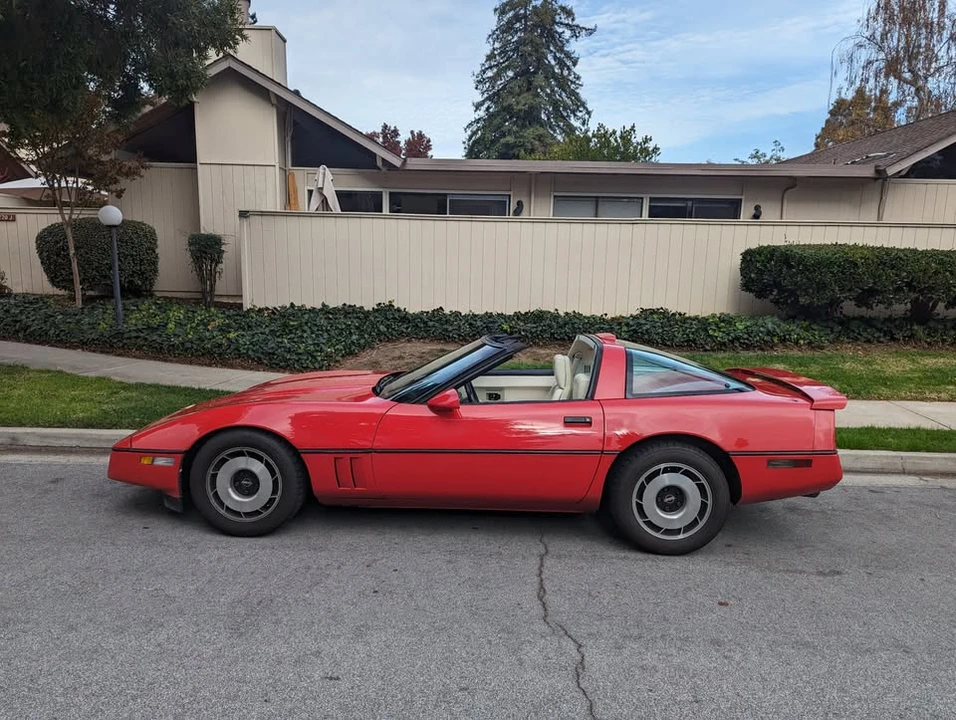 1985 Chevrolet Corvette C4 - Image 2 of 12