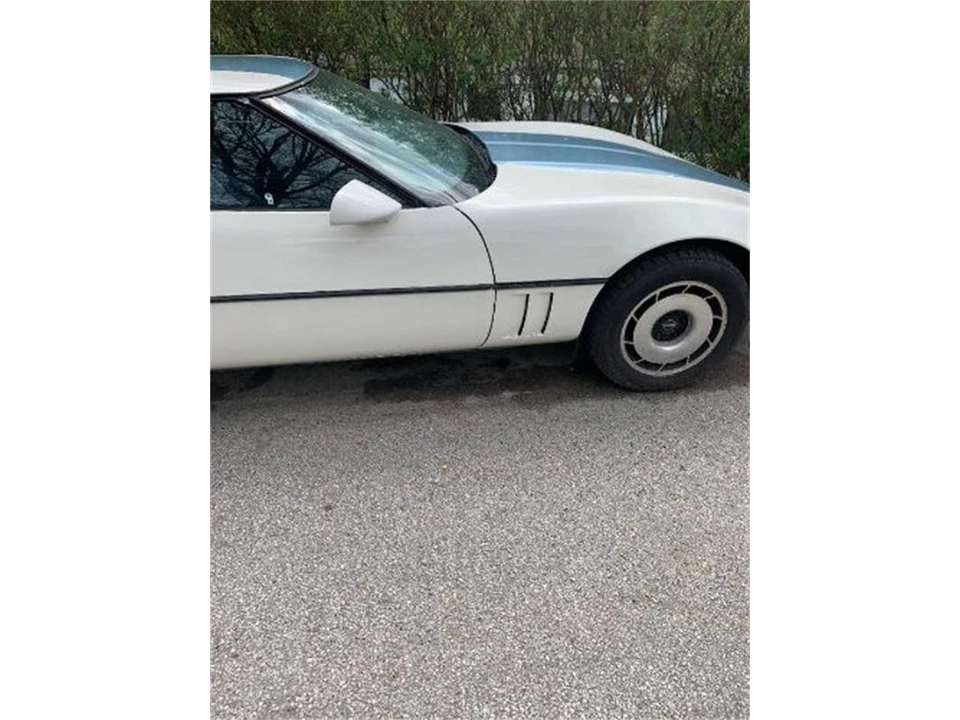 1985 Chevrolet Corvette C4 - Image 4 of 5
