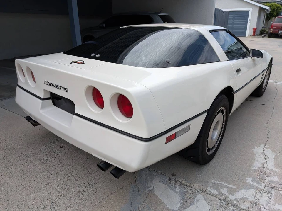 1985 Chevrolet Corvette C4 - Image 5 of 11