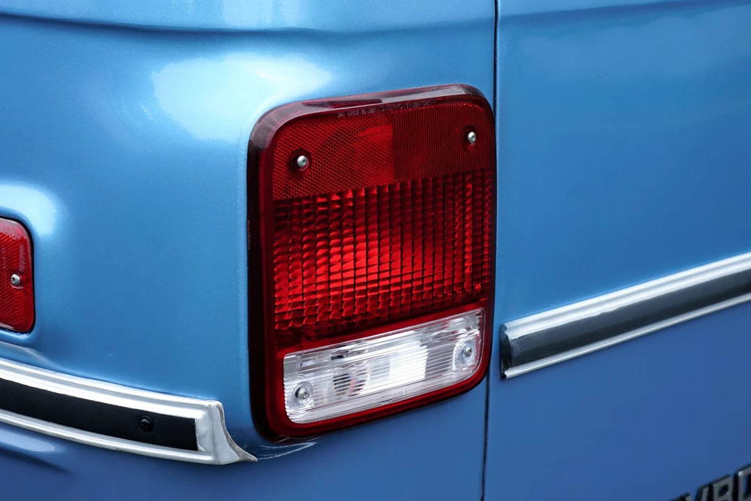 1985 Chevrolet G-Series Van - Image 30 of 31