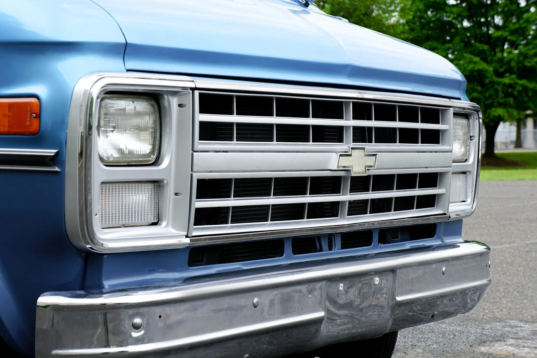 1985 Chevrolet G-Series Van - Image 19 of 31
