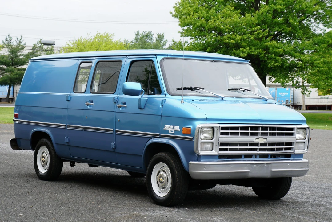 1985 Chevrolet G-Series Van - Image 15 of 31