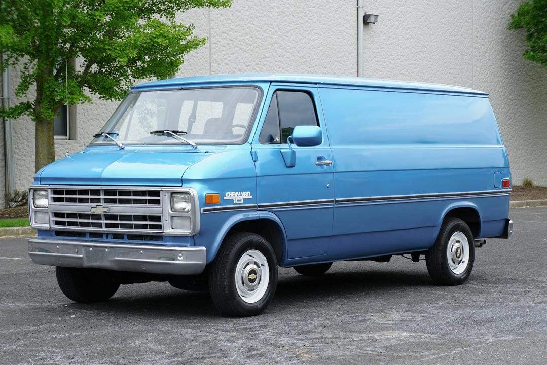 1985 Chevrolet G-Series Van - Image 4 of 31