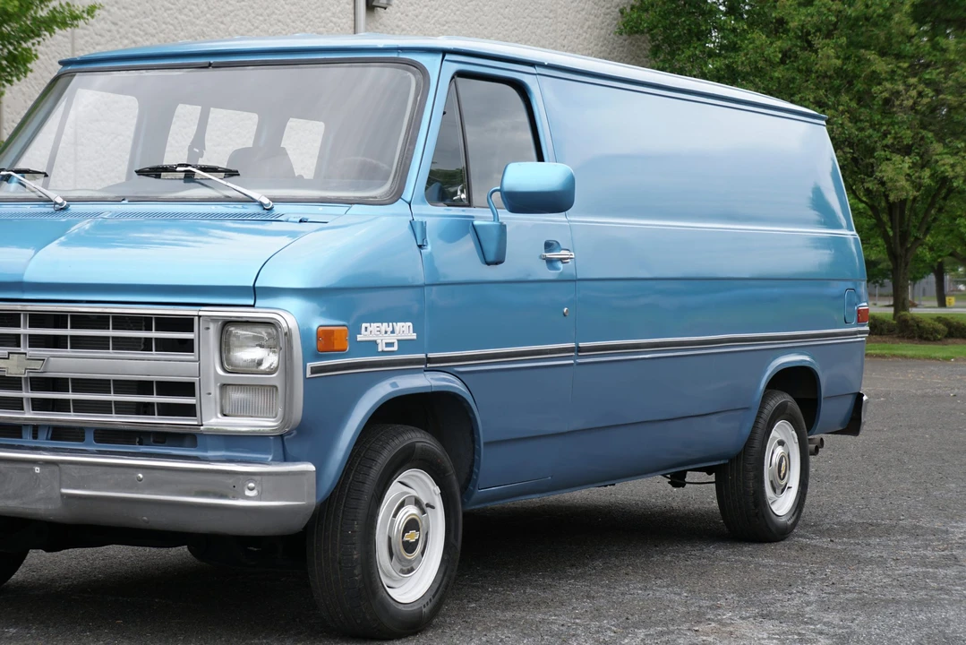 1985 Chevrolet G-Series Van - Image 21 of 31