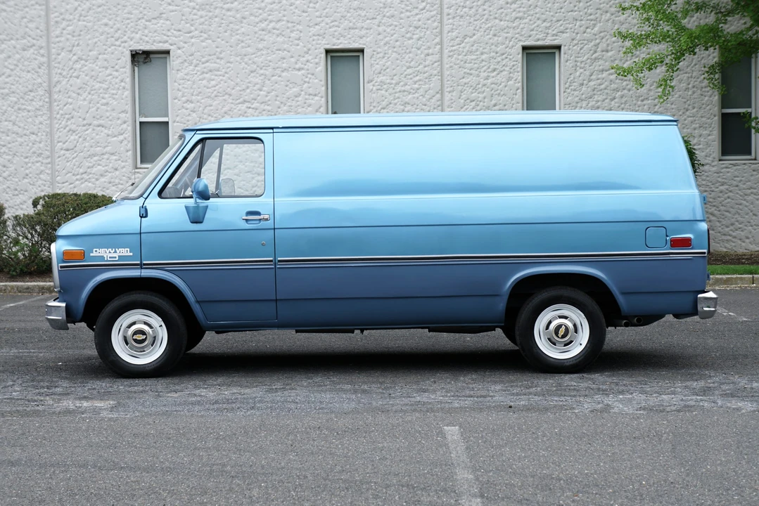 1985 Chevrolet G-Series Van - Image 5 of 31