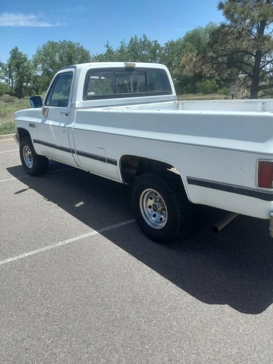1985 Chevrolet Silverado - Image 2 of 20
