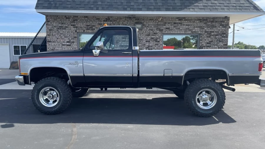 1985 Chevrolet C/K 3rd Gen - Image 2 of 8