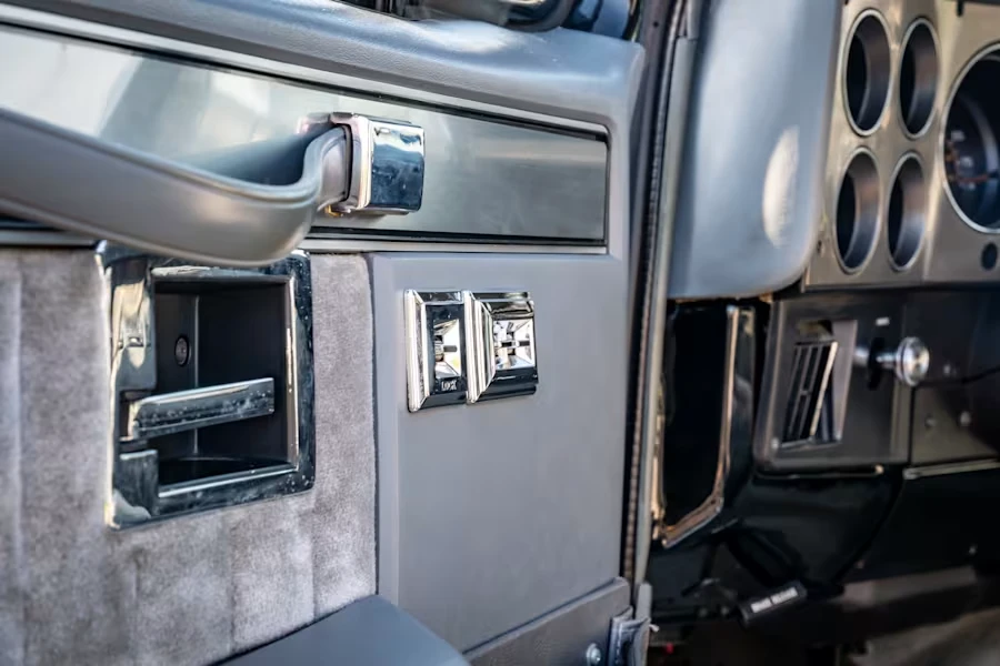1985 Chevrolet K5 Blazer 2nd Gen - Image 18 of 21