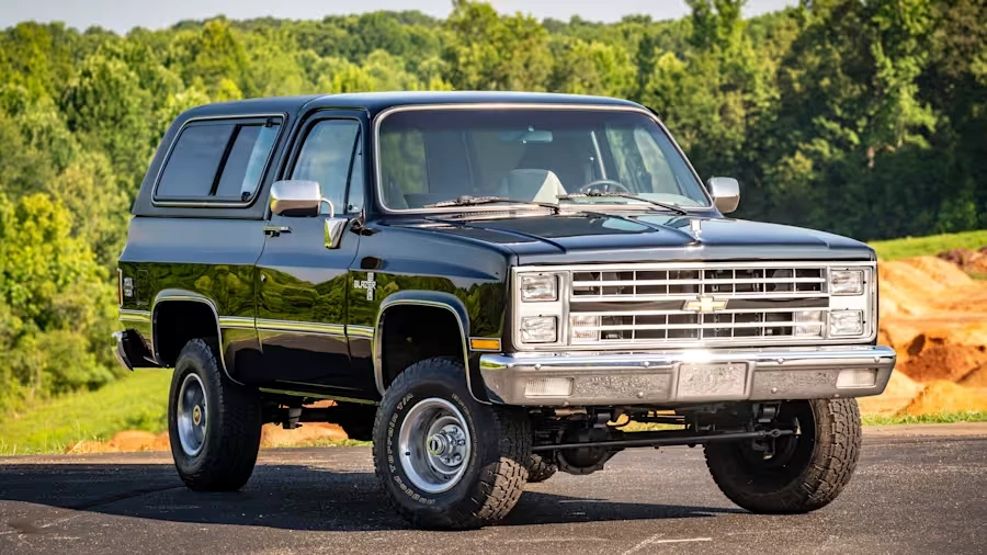 1985 Chevrolet K5 Blazer 2nd Gen - Image 2 of 21