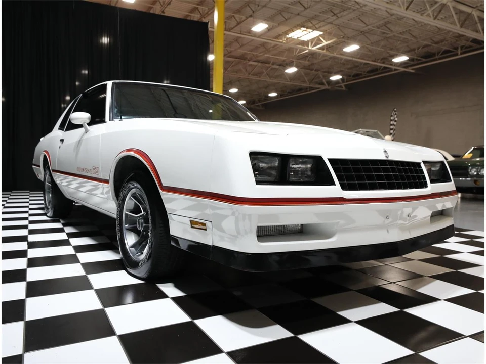 1985 Chevrolet Monte Carlo 4th Gen - Image 14 of 31