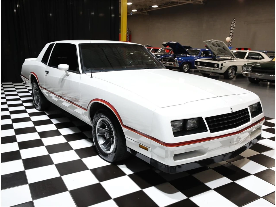 1985 Chevrolet Monte Carlo 4th Gen - Image 15 of 31