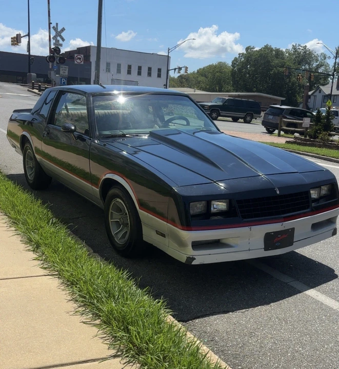 1985 Chevrolet Monte Carlo 4th Gen - Image 5 of 10