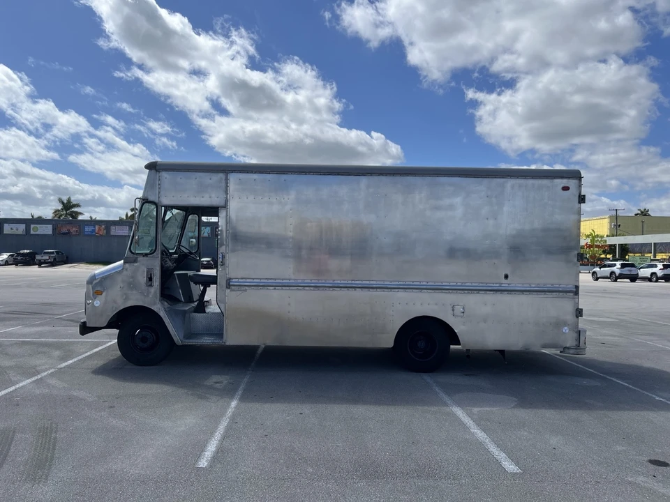 1985 Chevrolet - Image 6 of 18