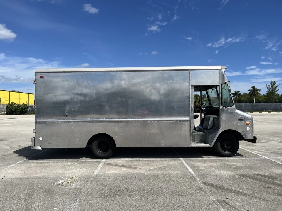 1985 Chevrolet - Image 3 of 18