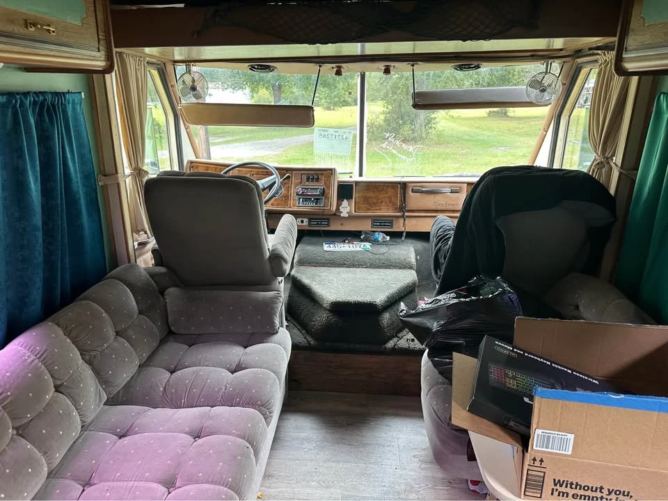 1985 Chevrolet G-Series Van - Image 15 of 16