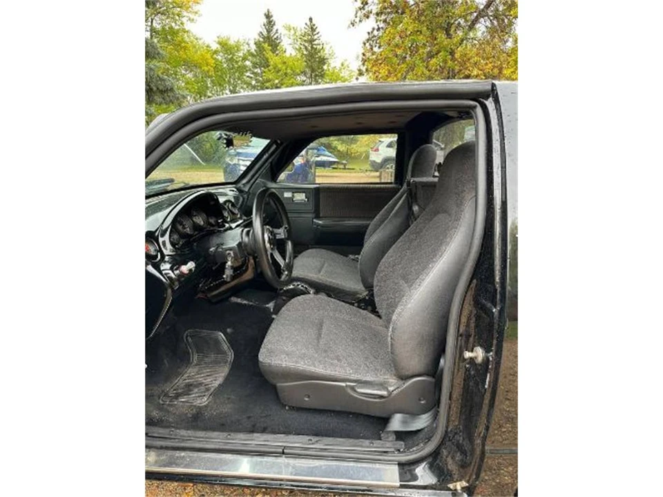 1985 Chevrolet S-10 - Image 6 of 13