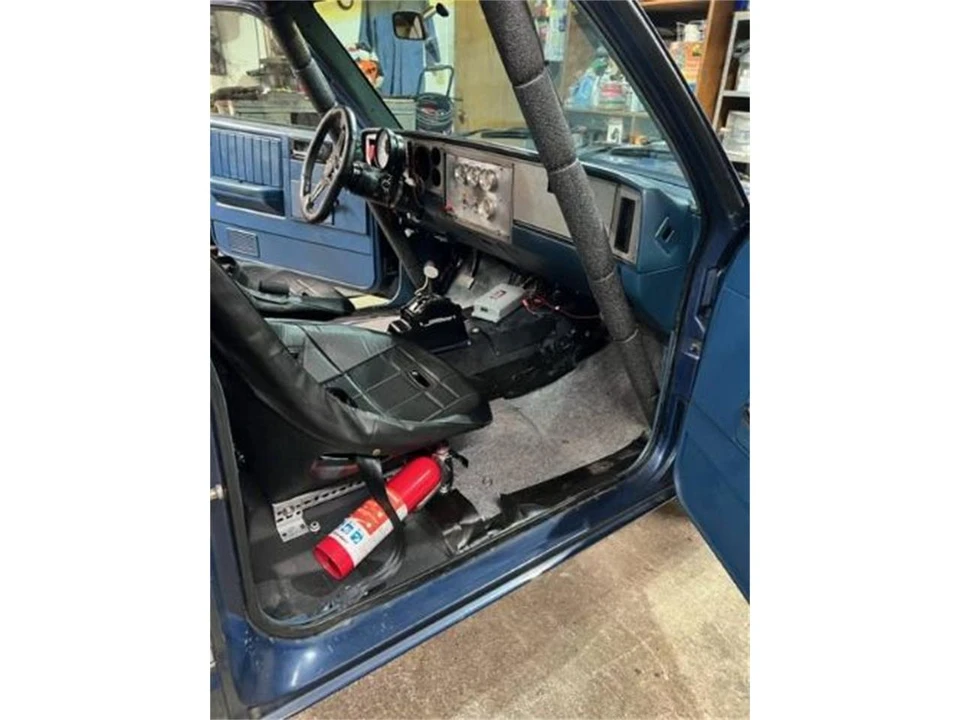 1985 Chevrolet S-10 - Image 4 of 13