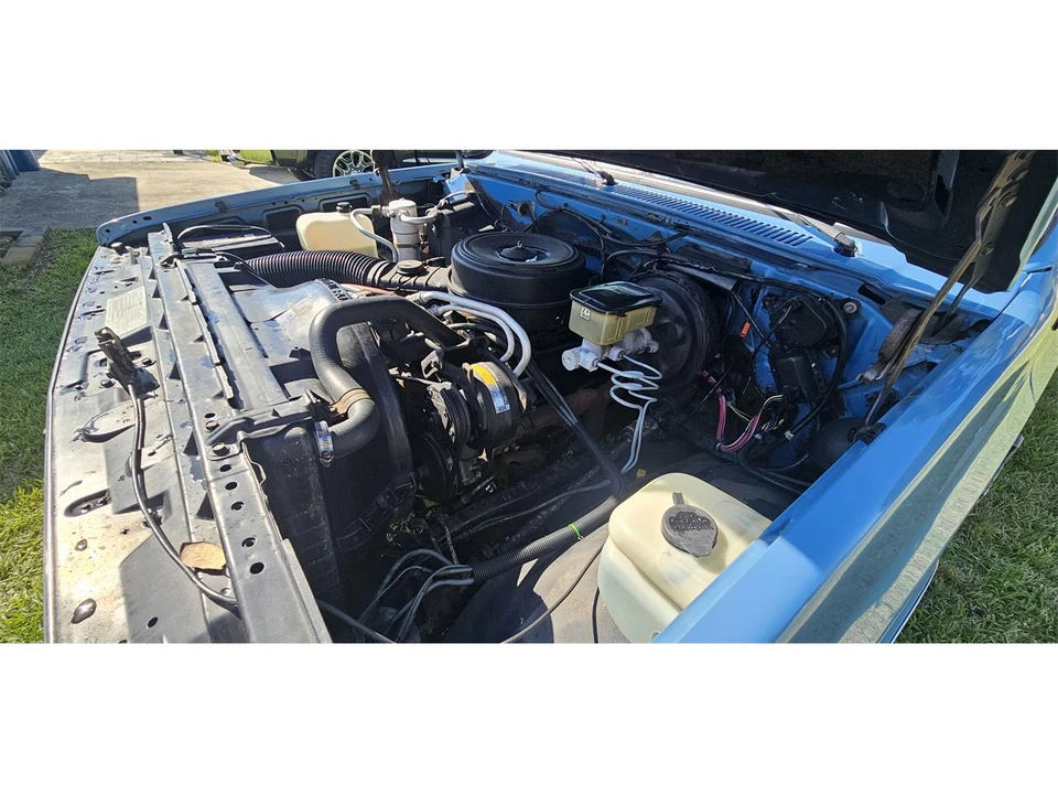 1985 Chevrolet Silverado - Image 22 of 26