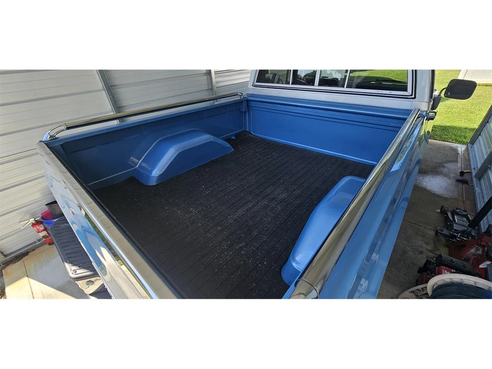 1985 Chevrolet Silverado - Image 24 of 26