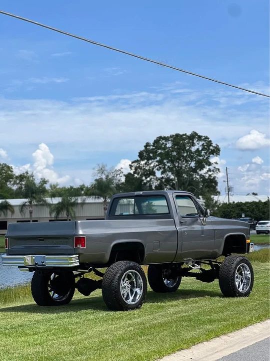 1985 Chevrolet Silverado - Image 3 of 8