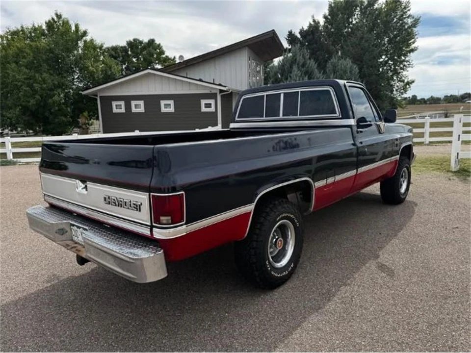 1985 Chevrolet Silverado - Image 18 of 20