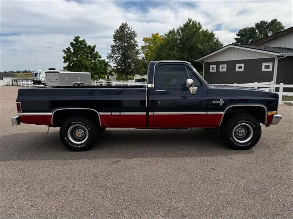 1985 Chevrolet Silverado - Image 15 of 20