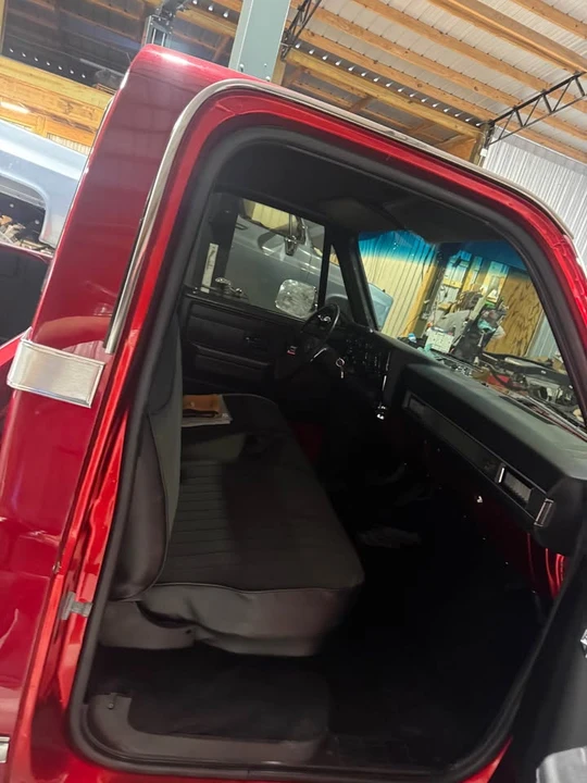 1985 Chevrolet Silverado - Image 9 of 11