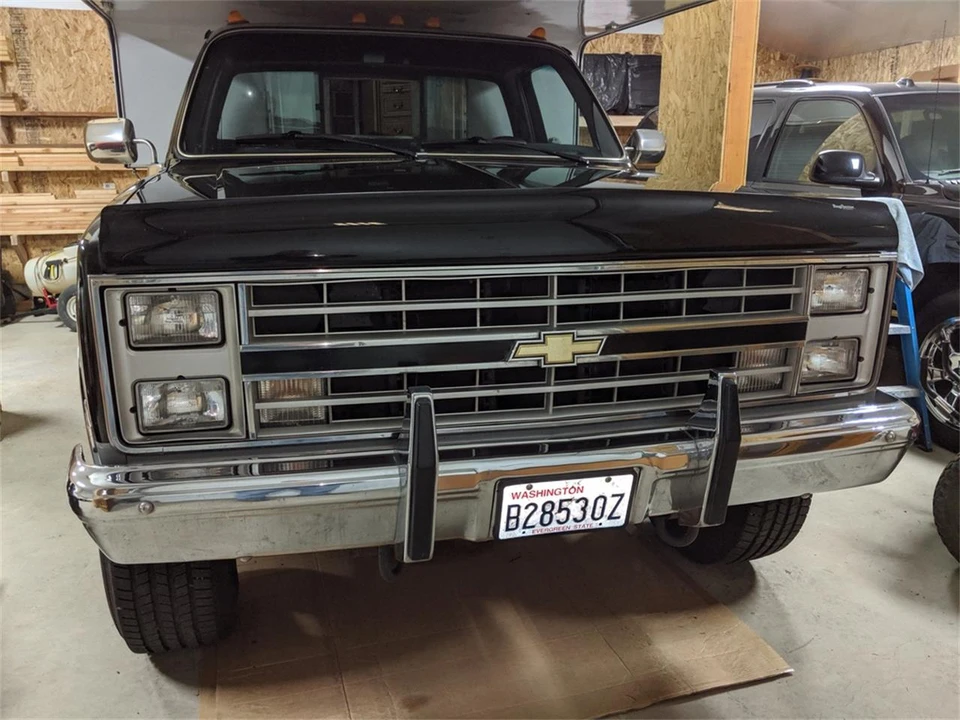 1985 Chevrolet Silverado - Image 16 of 31