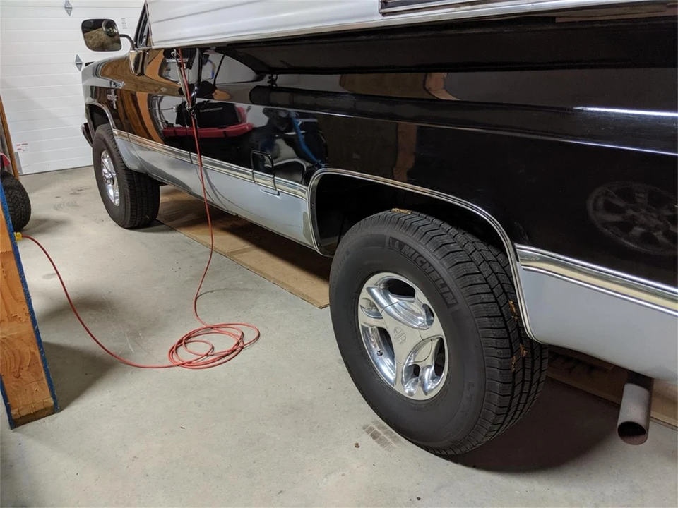 1985 Chevrolet Silverado - Image 23 of 31