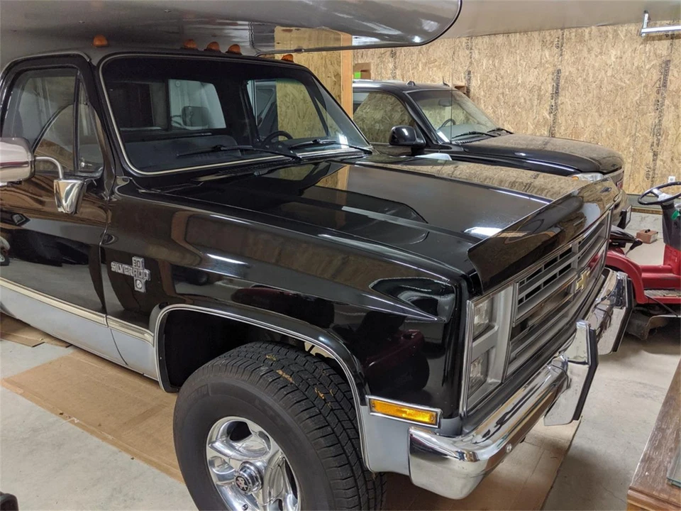 1985 Chevrolet Silverado - Image 26 of 31