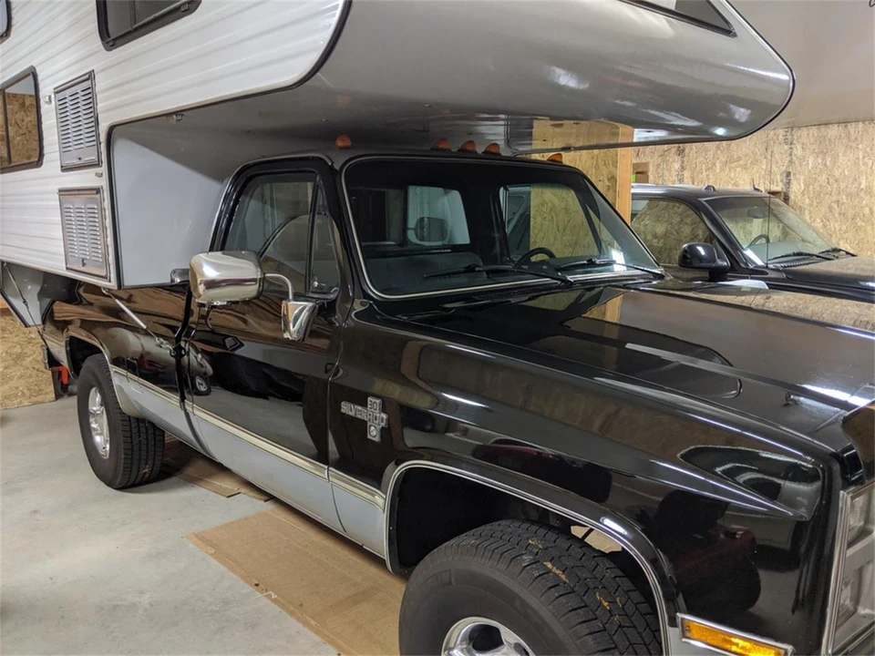 1985 Chevrolet Silverado - Image 30 of 31