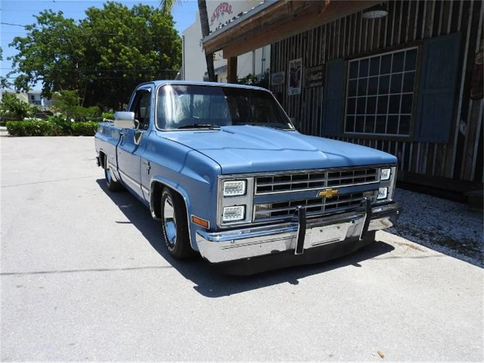 1985 Chevrolet Silverado - Image 17 of 24