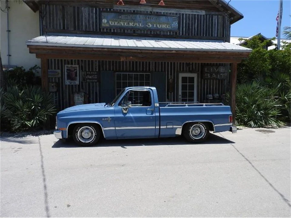 1985 Chevrolet Silverado - Image 23 of 24