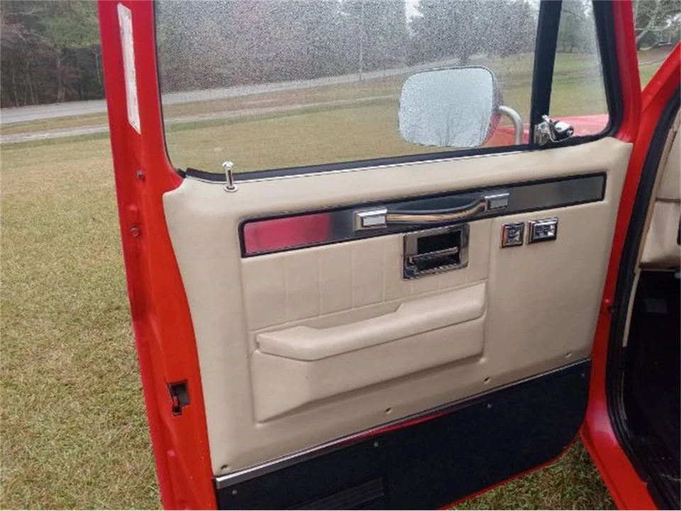 1985 Chevrolet Silverado - Image 8 of 10