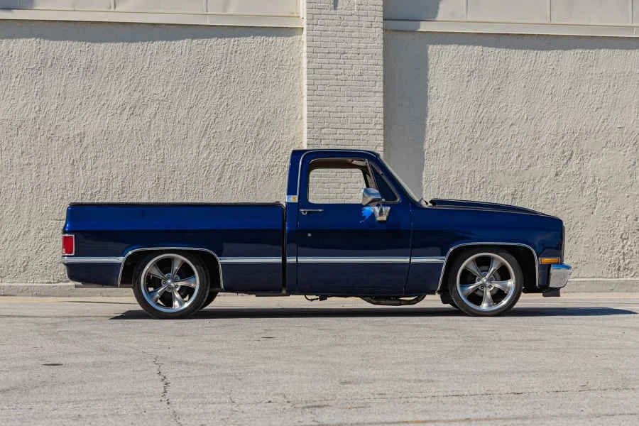 1985 Chevrolet Silverado - Image 2 of 31