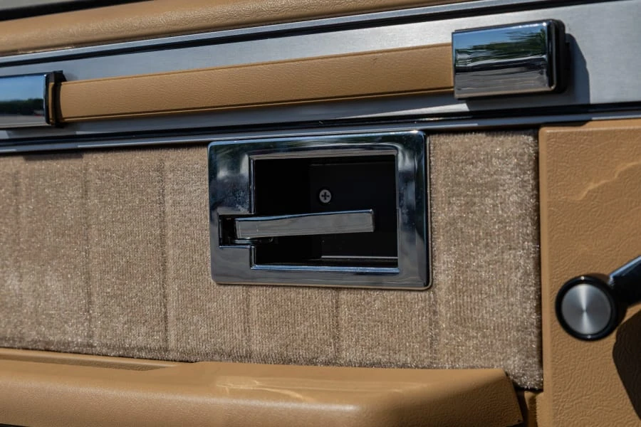 1985 Chevrolet Silverado - Image 30 of 31