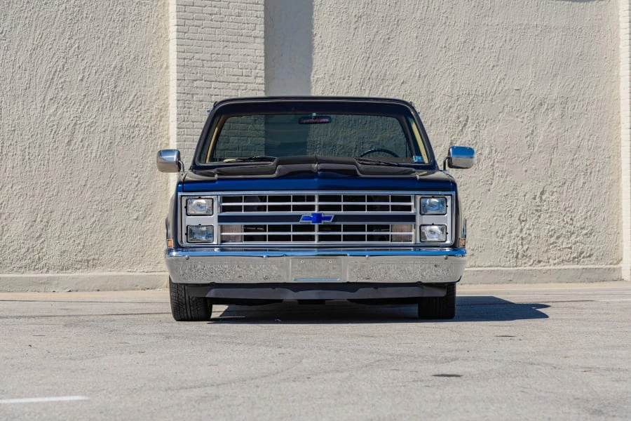 1985 Chevrolet Silverado - Image 4 of 31