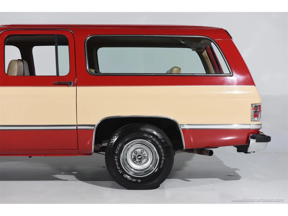 1985 Chevrolet Suburban 7th Gen - Image 11 of 31