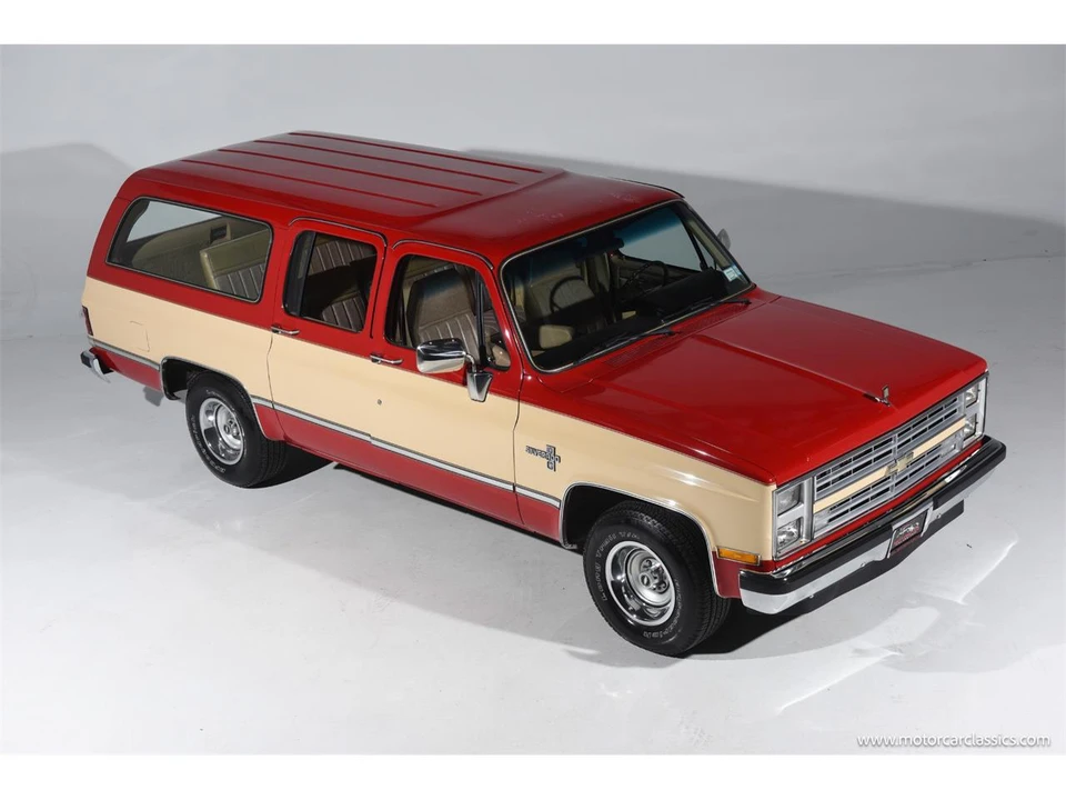 1985 Chevrolet Suburban 7th Gen - Image 9 of 31