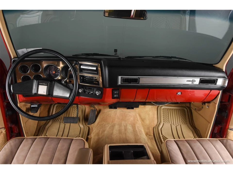 1985 Chevrolet Suburban 7th Gen - Image 22 of 31