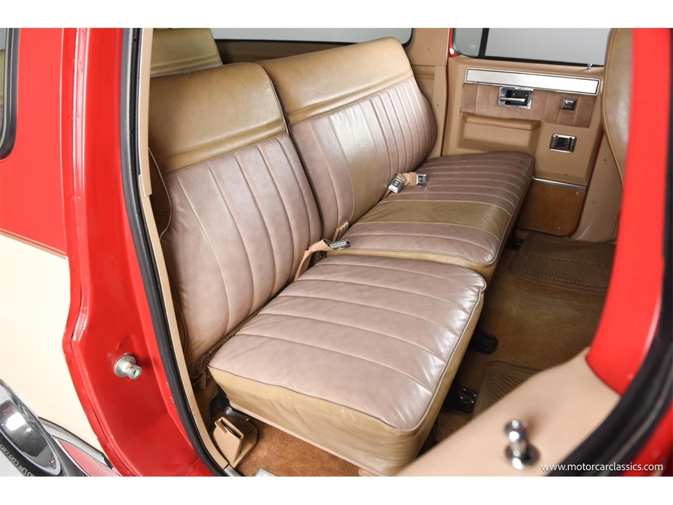 1985 Chevrolet Suburban 7th Gen - Image 25 of 31